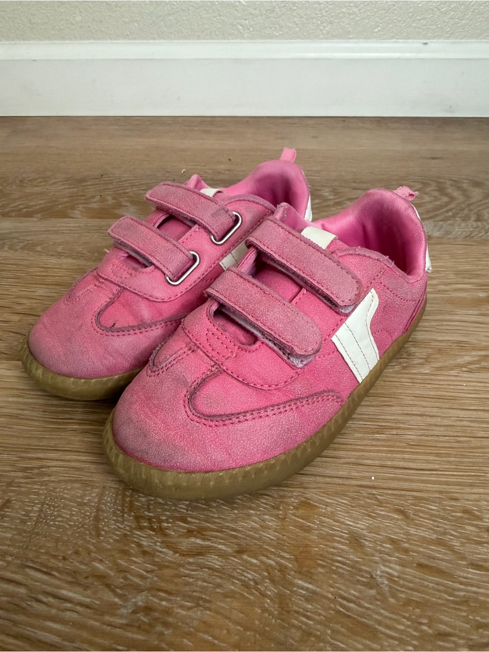 Wonder Nation Toddler Girls Size 10 Pink Soccer Club Sneakers